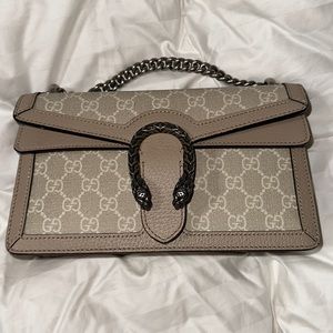 Gucci Dionysus Shoulder Bag